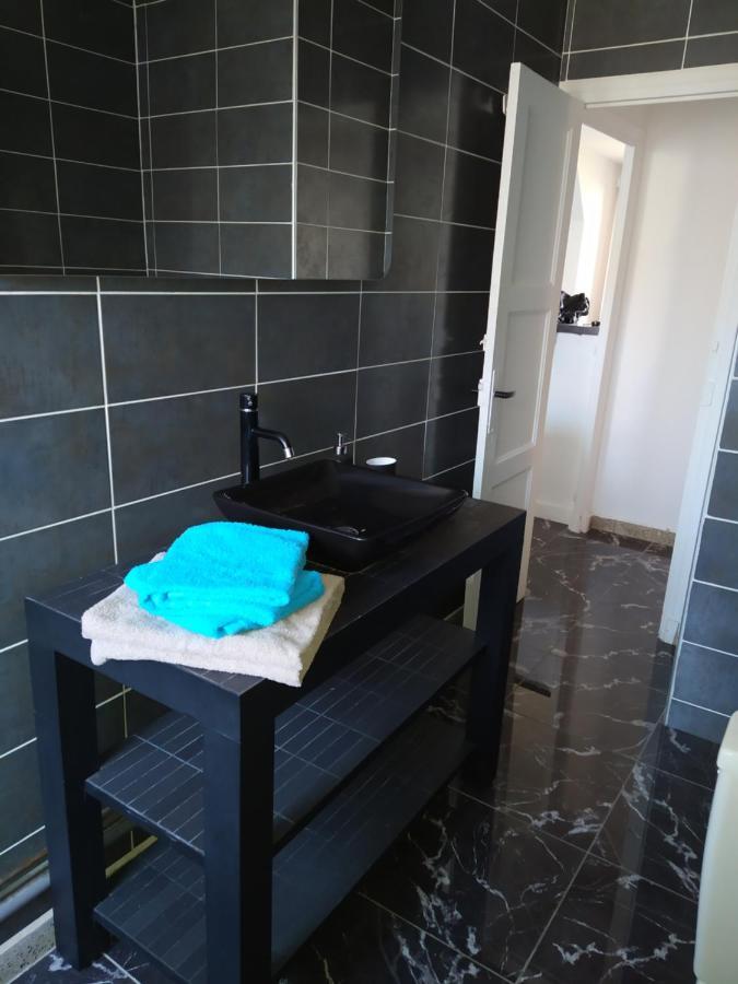 Bel appartement en plein coeur de ville Le Creusot Buitenkant foto